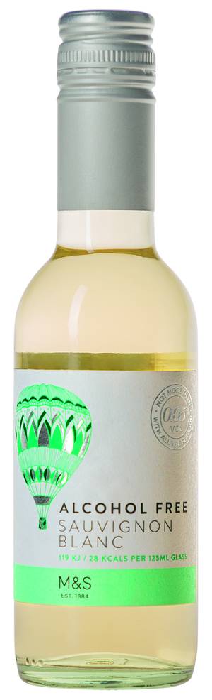 marksandspencer_sauvignon_blanc_nealko_bile_vino_250ml_79_90Kc.jpg